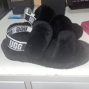 Uggs fluffy slides slippers size 9